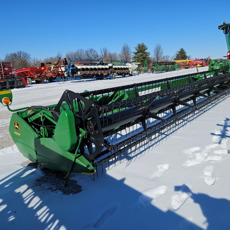 2014 JOHN DEERE 630F