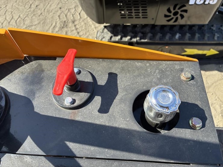 2025-vicsec-vc13-hydraulic-excavator-image-14