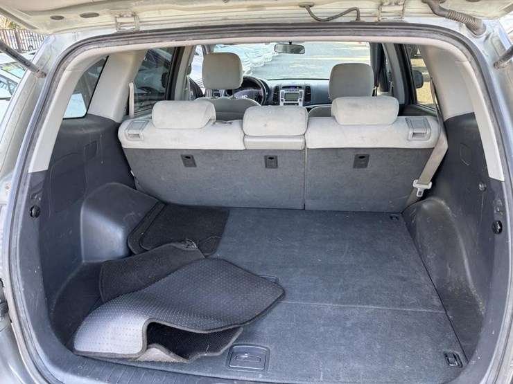 2009-hyundai-santa-fe-image-23