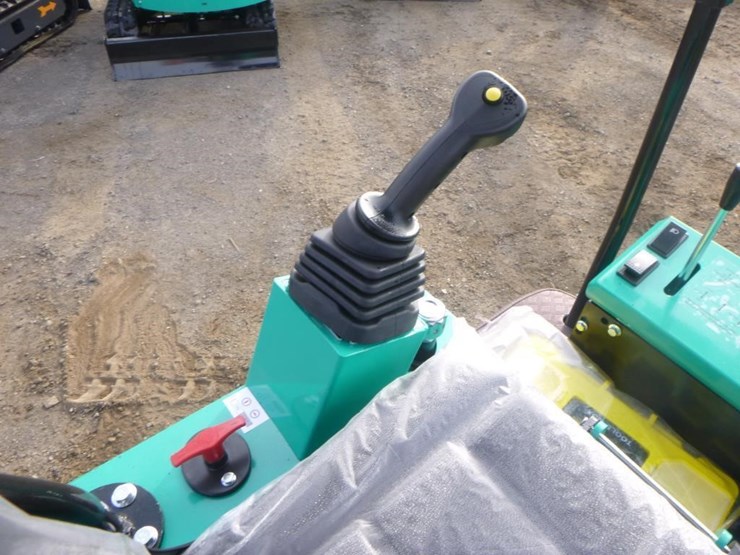 agt-mx12rx-hydraulic-excavator-image-22