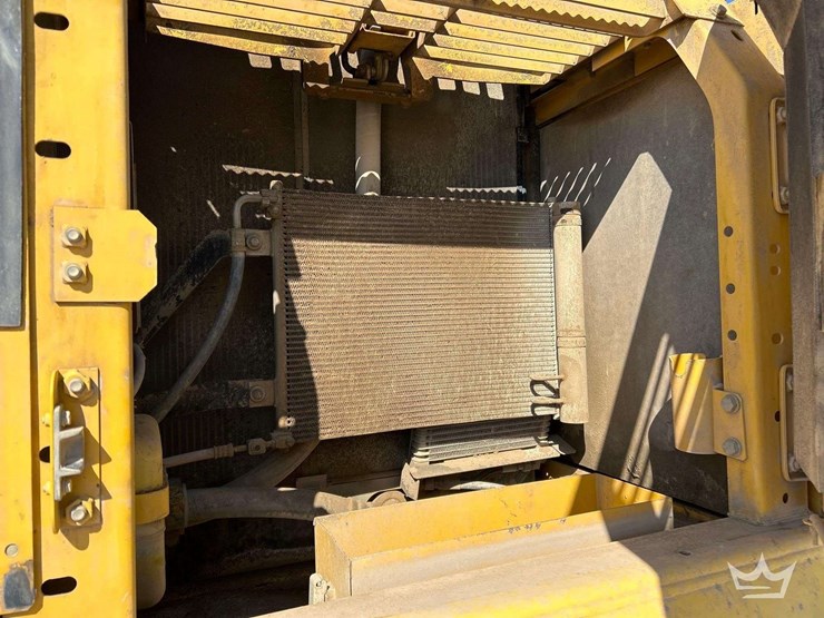 komatsu-pc200-image-7