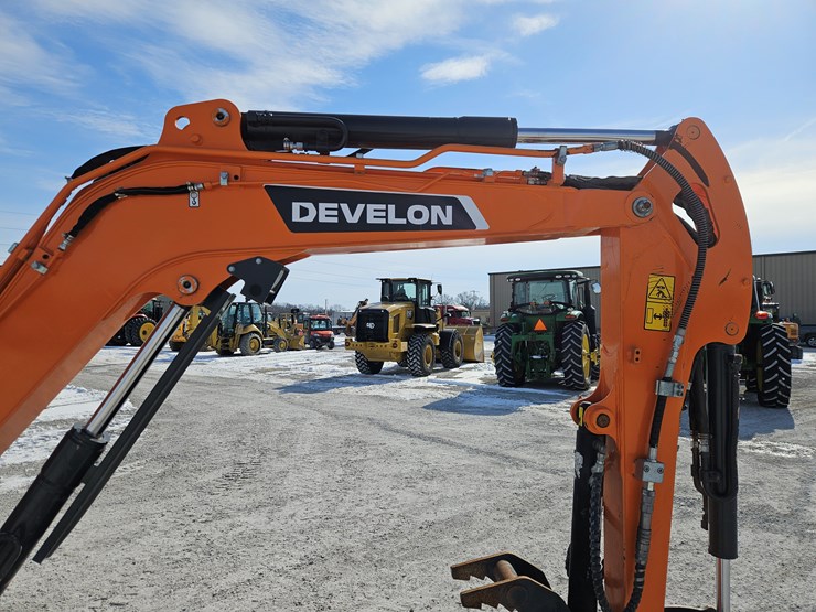 2024-develon-dx42-7-image-24