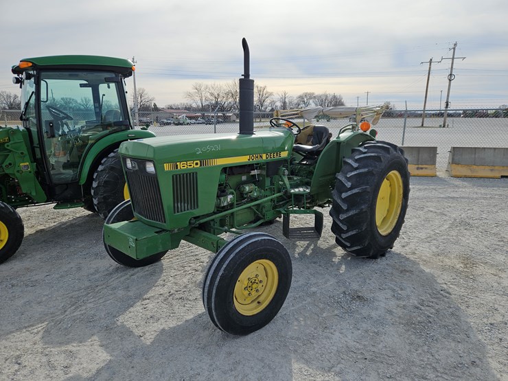 1984-john-deere-1650-image-18