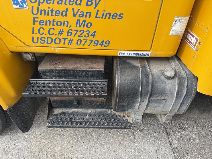 2000-international-4700-image-18