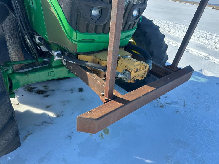 2014-john-deere-6105m-image-29