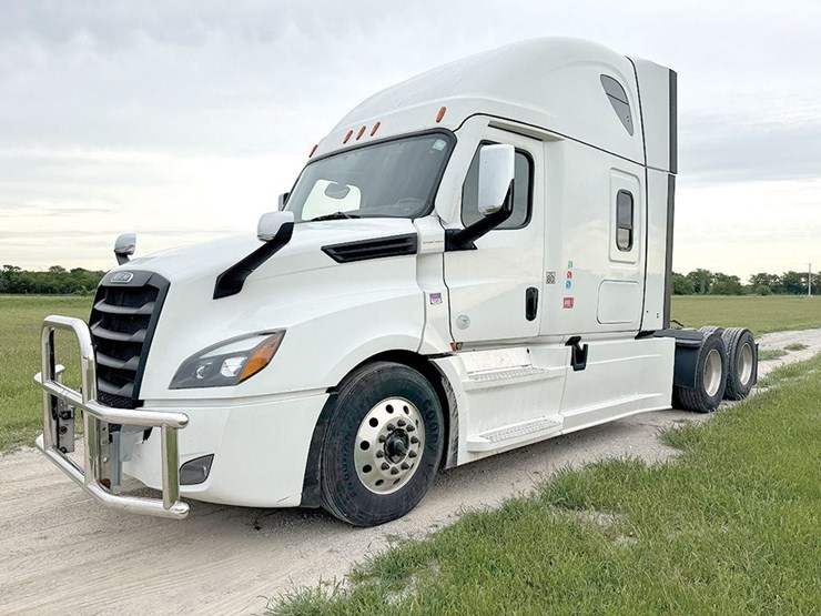 2024-freightliner-cascadia-126-image-1