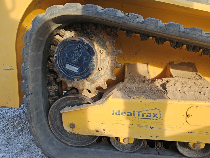 2017-gehl-rt175-image-13