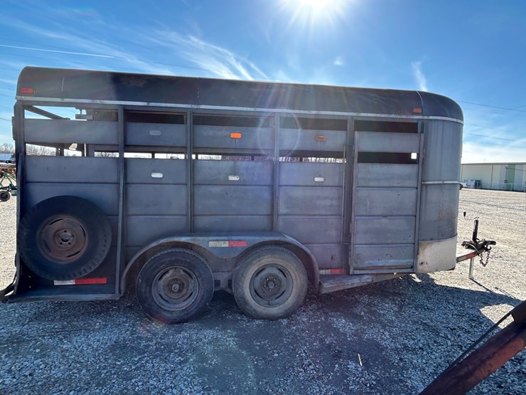 #37758-•-16’-t/a-steel-livestock-trailer-vin:-arkavtl8080430349-image-3