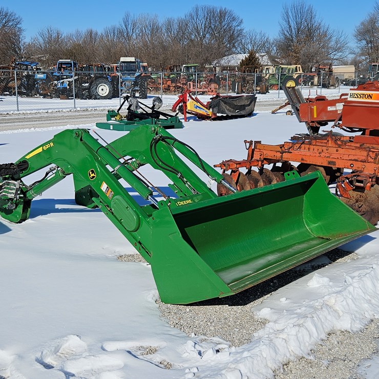 2017 JOHN DEERE 620R