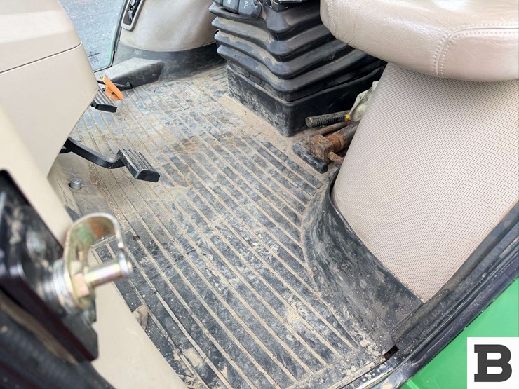john-deere-8345r-image-49