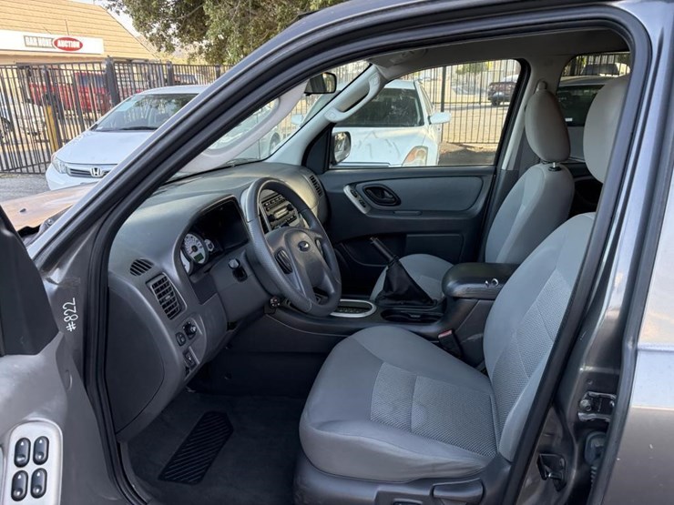 2006-ford-escape-xlt-image-9