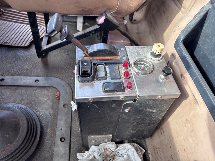 #32756-•-2007-mack-cv713-dump-truck-image-11