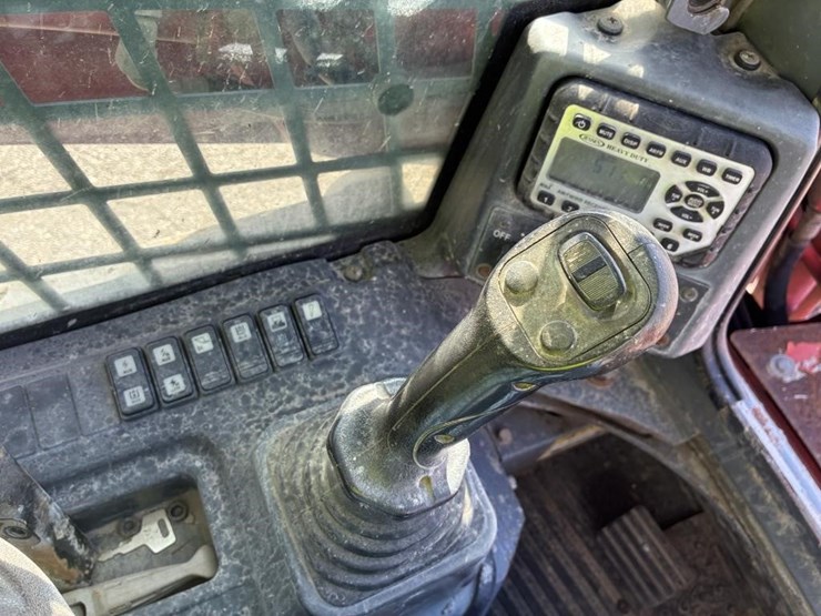 2019-takeuchi-tl10v2-image-13