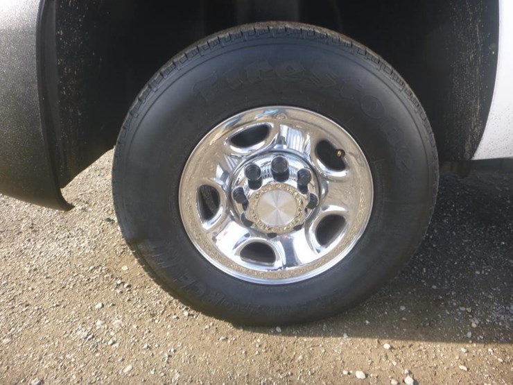 2009-chevrolet-2500-image-17