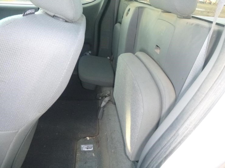 2016-nissan-frontier-image-6