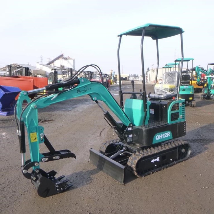 AGT QH12R Hydraulic Excavator