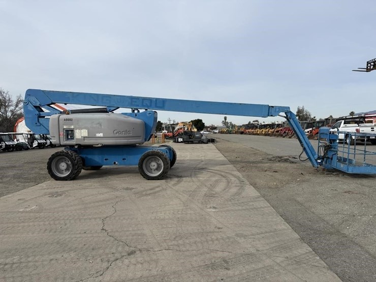 genie-s-80j-boom-lift-image-3