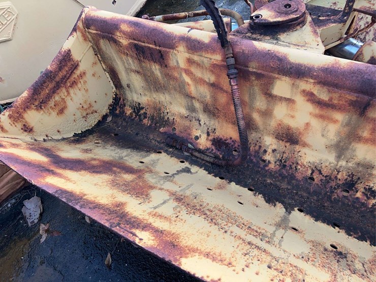 59”-hydraulic-bucket-image-3