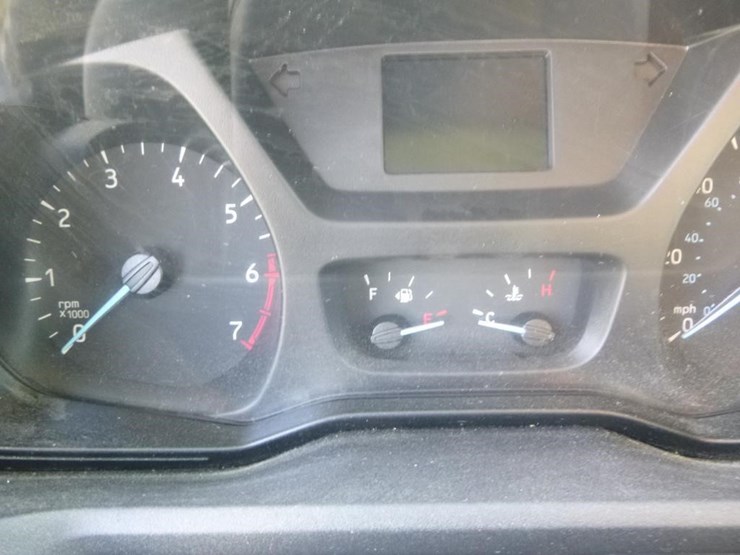 2019-ford-transit-image-18