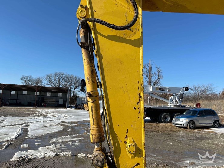 2013-komatsu-pc210-image-23