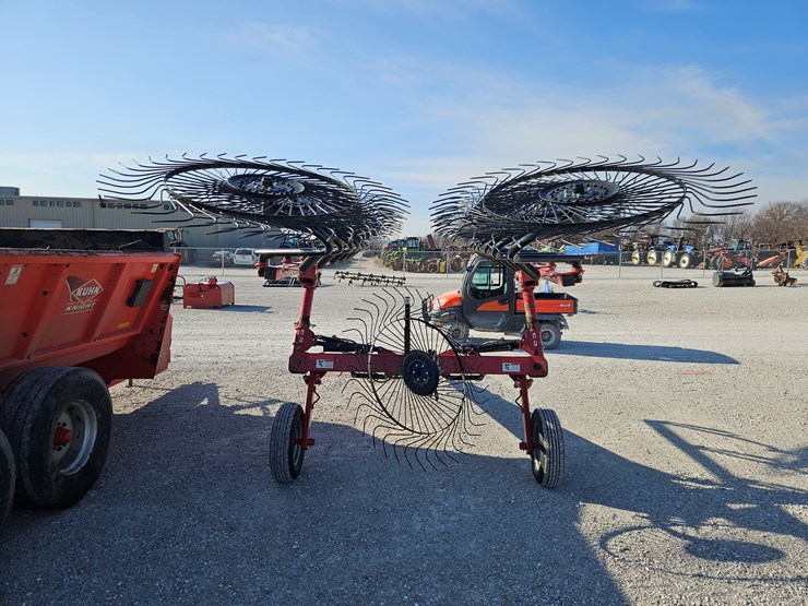 #205128-•-h-&-s-ar3212-wheel-rake-image-8