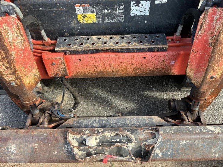 2021-kubota-svl97-2-image-8