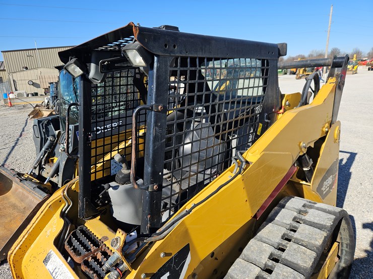 2012-caterpillar-259b3-image-23