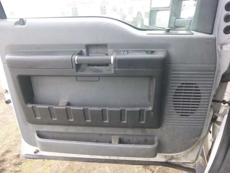 2012-ford-f450-image-25