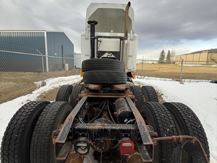 1983-freightliner-800-coe-image-6