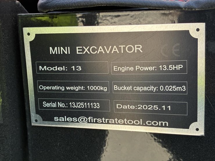 2025-vicsec-vc13-hydraulic-excavator-image-19