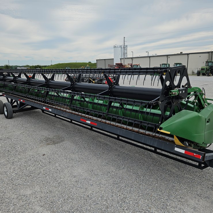 2009 JOHN DEERE 635F