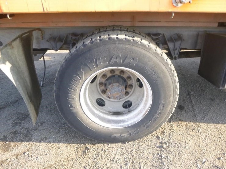 2001-international-4900-image-33