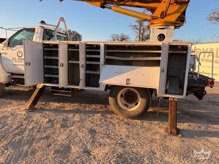 2006-ford-f750-image-18