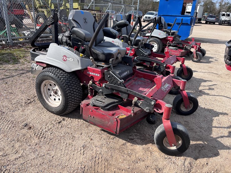 #32752-•-exmark-lazerz-zero-turn-image-2