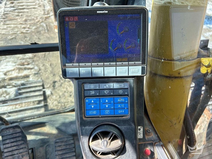 2016-komatsu-pc360lc-11-hydraulic-excavator-image-14