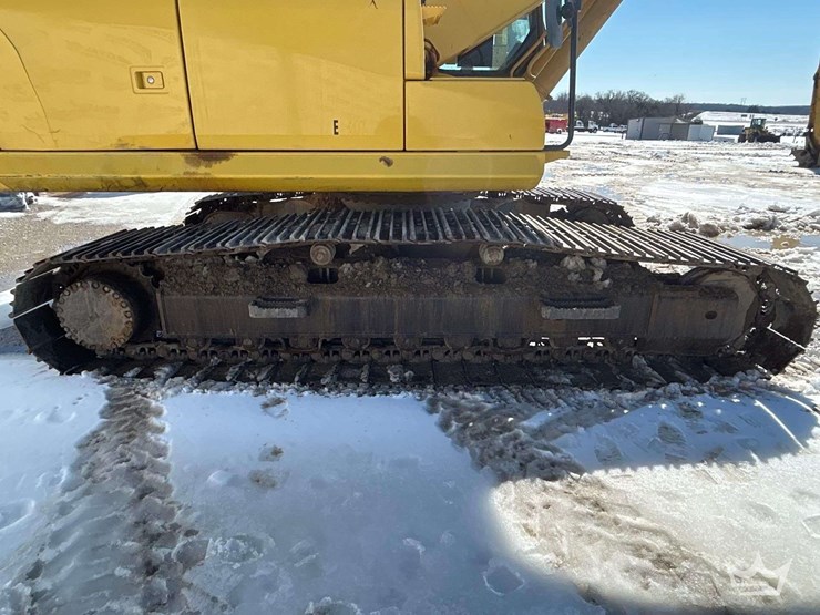 2015-komatsu-pc210-image-25