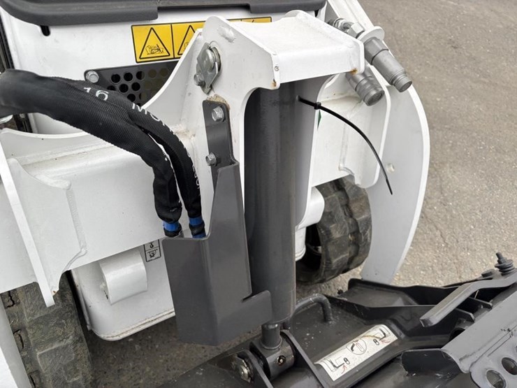 2025-bobcat-mt100-image-12