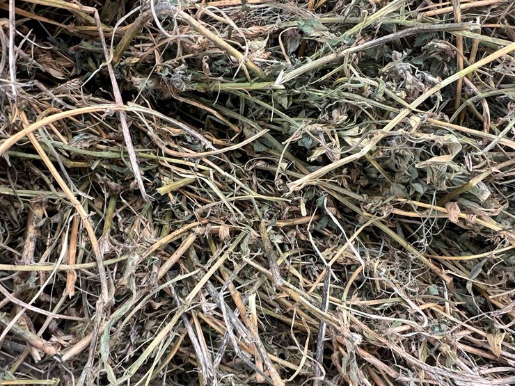 2025-john-deere-561m-image-10