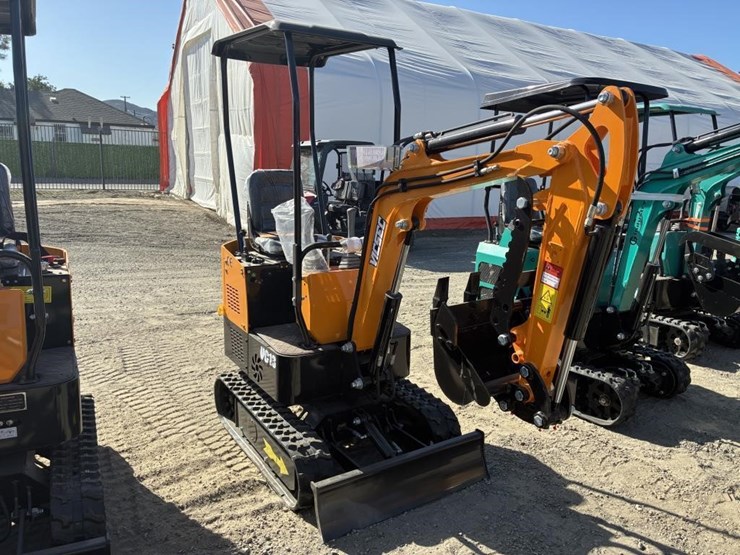 2025-vicsec-vc13-hydraulic-excavator-image-2