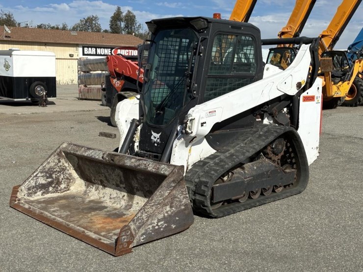 2021-bobcat-t64-image-1