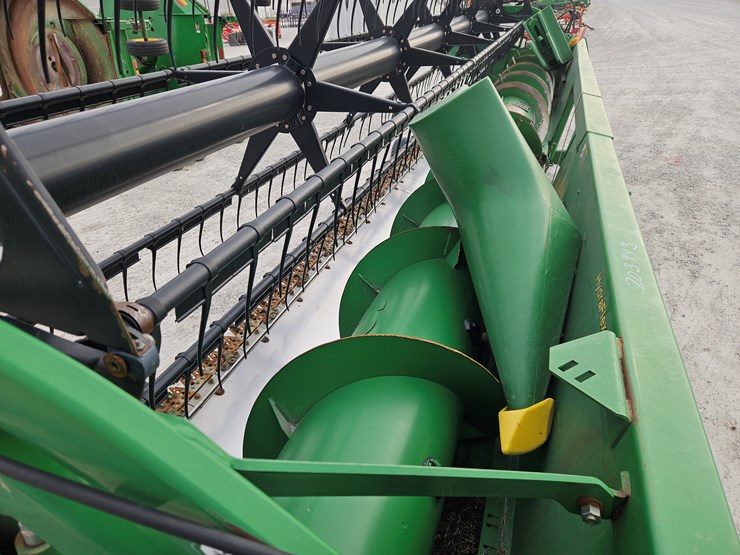 2010-john-deere-625f-image-10