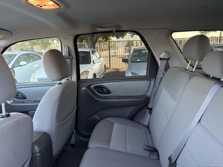 2006-ford-escape-xlt-image-15