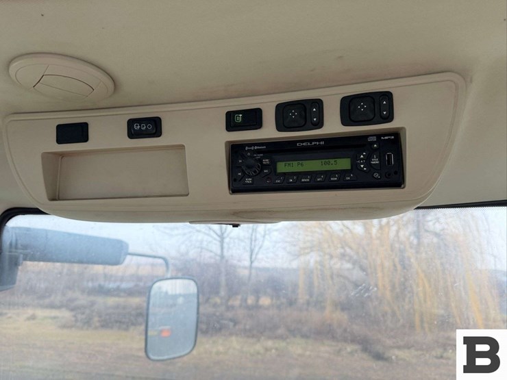 john-deere-8345r-image-54