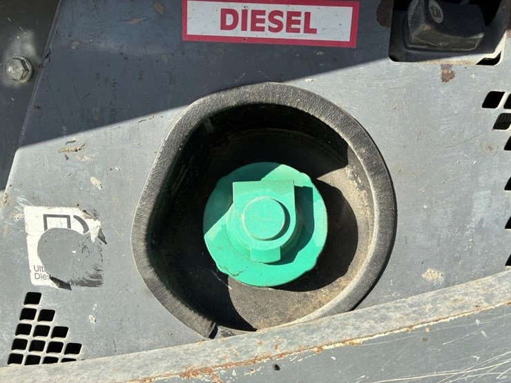 2019-takeuchi-tl10v2-image-12