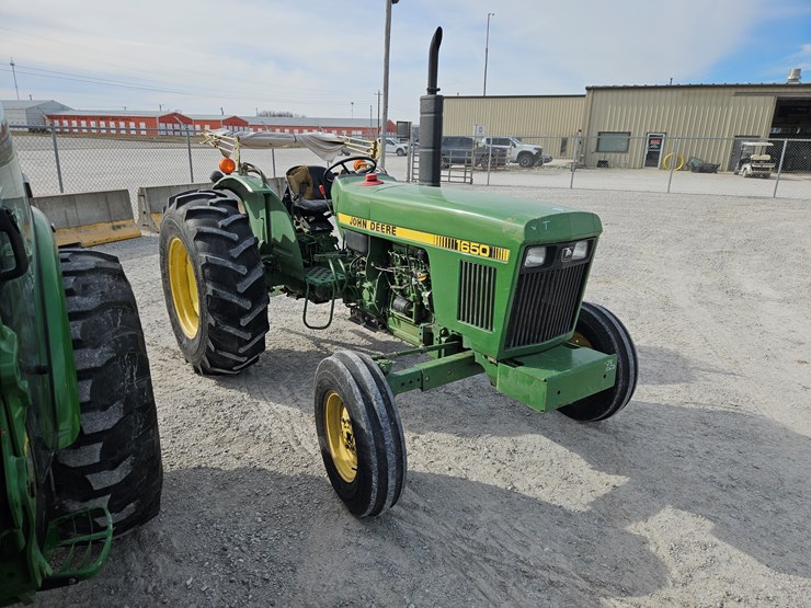 1984-john-deere-1650-image-1