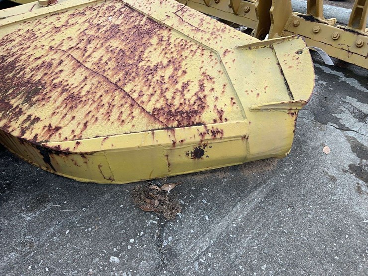 14”-scoop-bucket-image-11