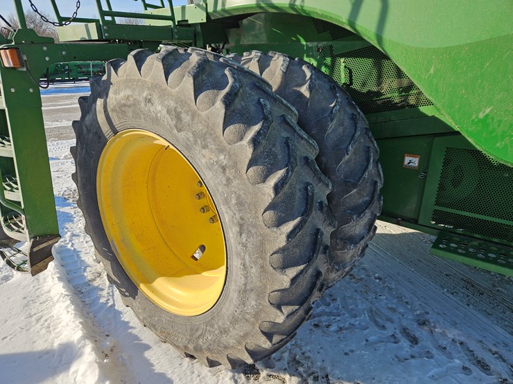 2012-john-deere-s670-image-14