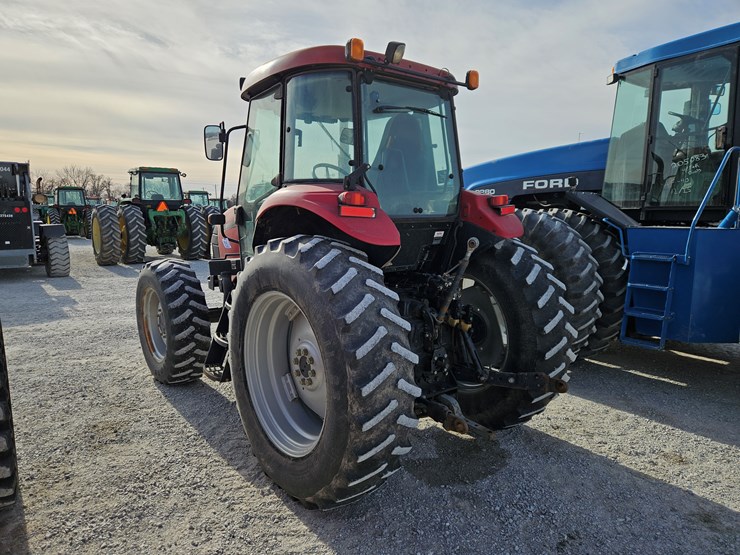 2015-case-ih-farmall-110a-image-11