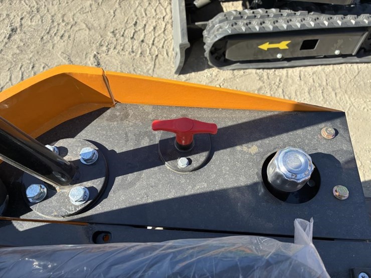 2025-vicsec-vc13-hydraulic-excavator-image-15