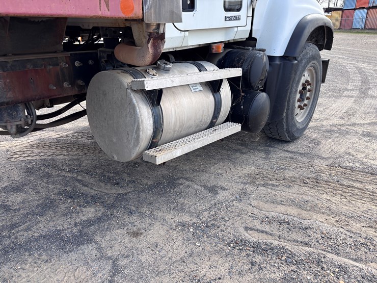 #32756-•-2007-mack-cv713-dump-truck-image-7